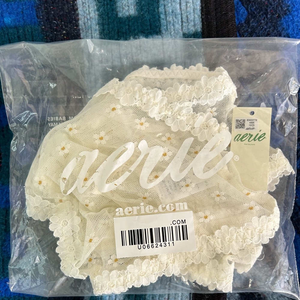 New Aerie Sheer Daisy mesh bralette - Picture 9 of 11